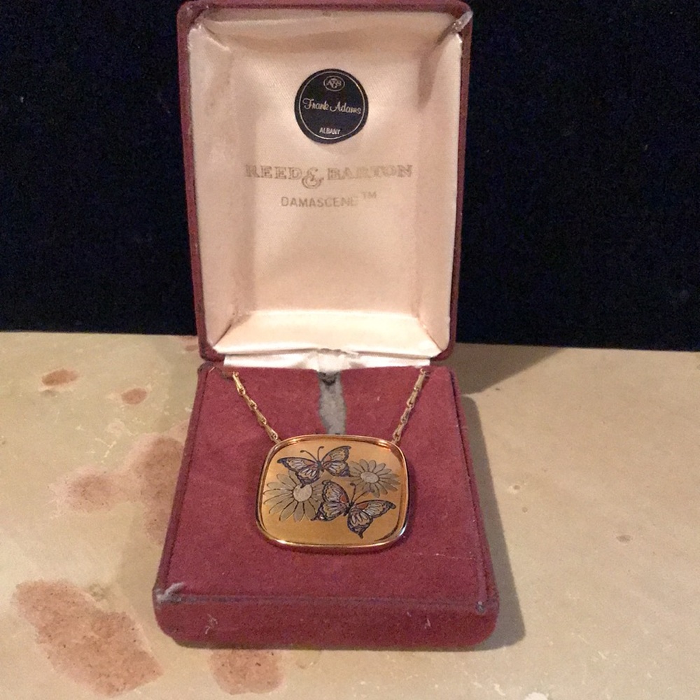 Vintage Reed & Barton Damascene butterfly pendant necklace - Picture 2 of 11